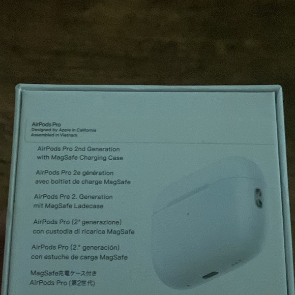 Apple AirPods Pro with MagSafe Case - White